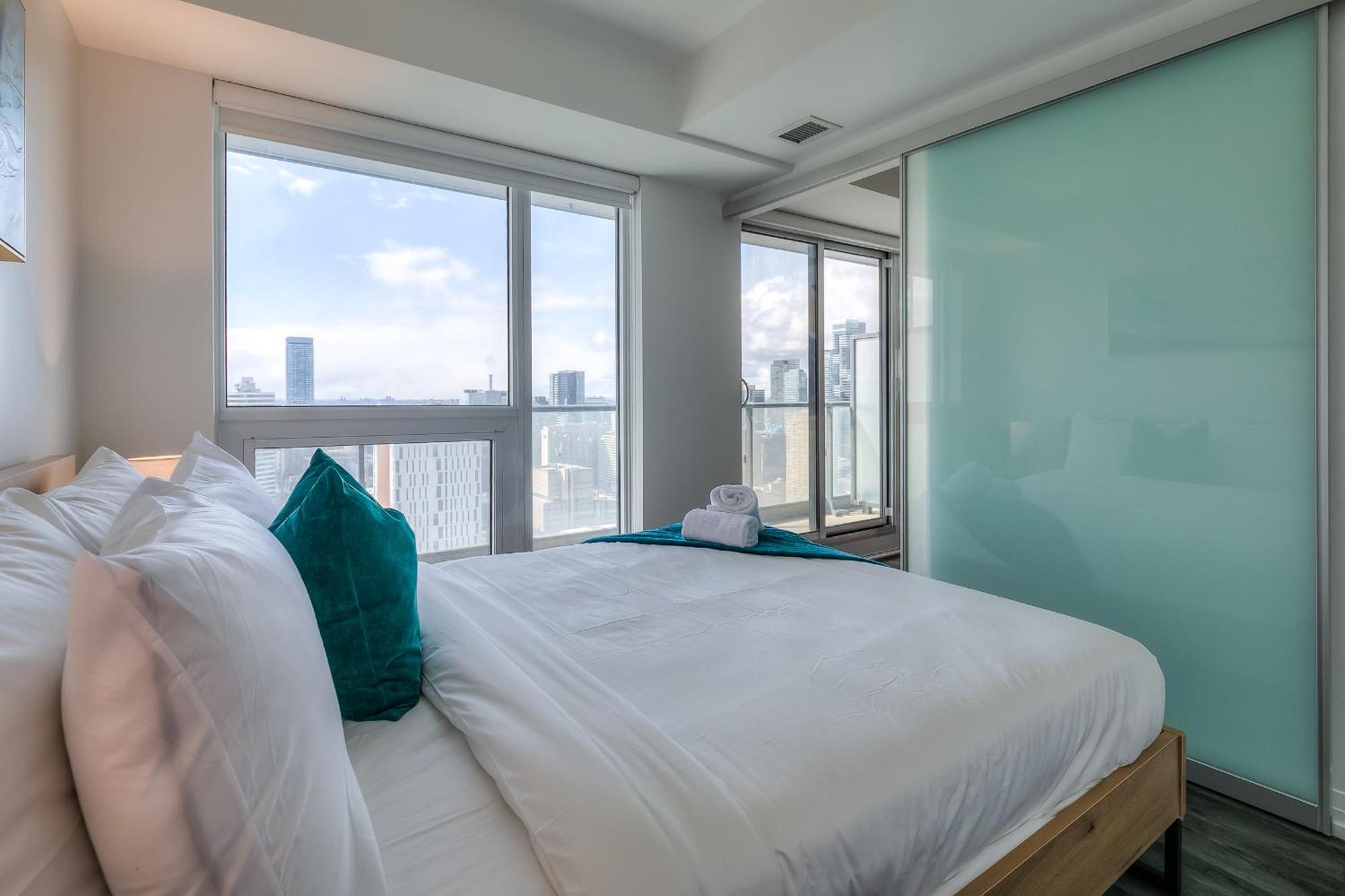 Panorama Suites Downtown Toronto Exteriör bild