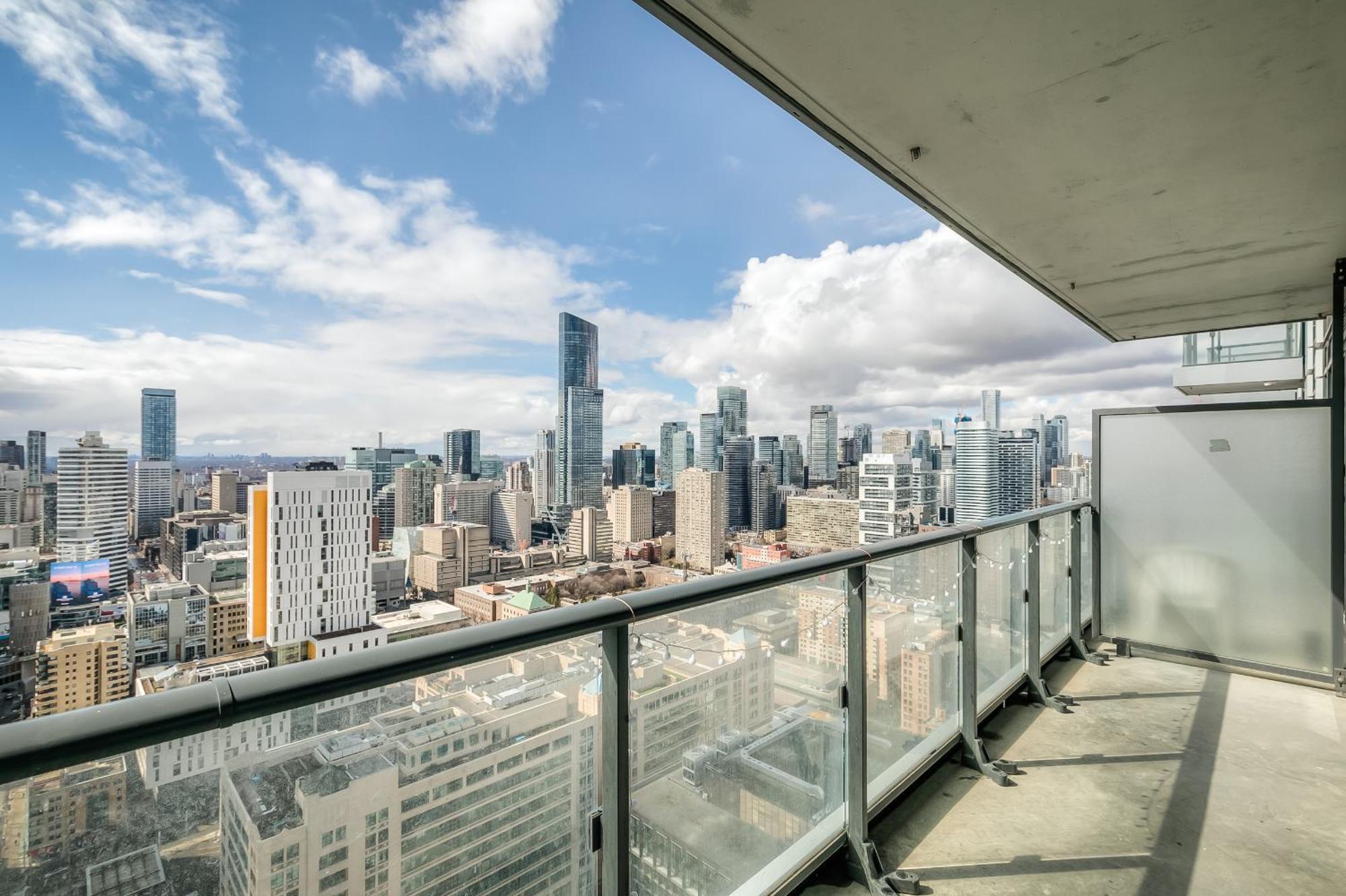 Panorama Suites Downtown Toronto Exteriör bild